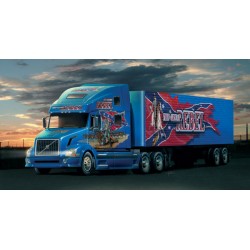ИЗЧЕРПАН Сглобяем модел на камион Volvo VN670 с 50' ремарке мащаб 1:24