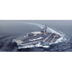 ИЗЧЕРПАН Сглобяем модел на кораб USS Kitty Hawk CV-63 мащаб 1:720