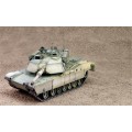 ИЗЧЕРПАН Сглобяем модел на танк M1A1 Abrams със смолни части мащаб 1:35