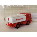 ИЗЧЕРПАН LIAZ 110 камион с цистерна за бензин HO 1:87