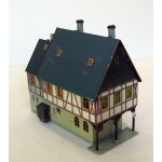 Сглобен модел на къща N°1 на Bahnhofstrasse HO/TT 1:100	